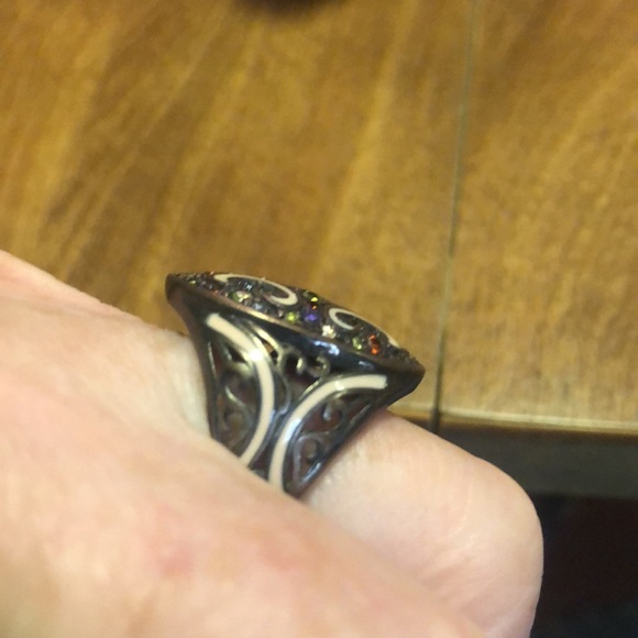 Pretty Costume Rhinestone Ring - Picture 14 of 16